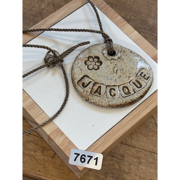 Personalized Ceramic Pendant Necklace With "Jacque" Engraving Flower Detail & Tw - Picture 3 of 7